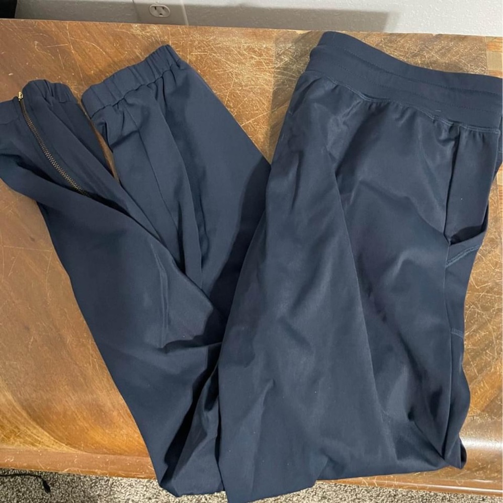 Navy Peak Joggers size large